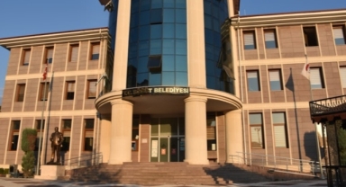 MHP'li başkan yardımcısından MHP'li belediye başkanına suç duyurusu