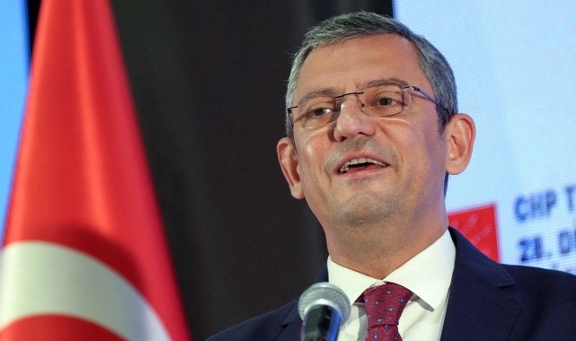 Özgür Özel, genel başkan olarak yerel seçimlerdeki ilk adayını açıkladı