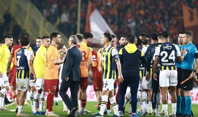 Süper Kupa maçı öncesi yaşanan Atatürk ve İstiklal marşı krizine sosyal medyada tepki yağdı: Sakın o maça çıkmayın!
