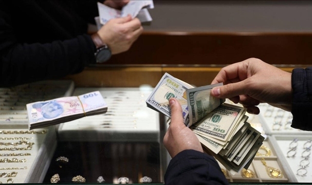 12 dolar cebe girmeden eridi