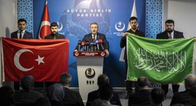 25 partiyi terörist ilan eden Mustafa Destici’ye zor soru: Bunlar da mı sahte?