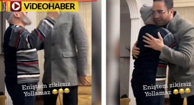Akrabasını zikirle yolcu eden adam viral oldu