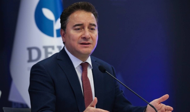 Babacan'dan "faiz" yorumu: 8 ayda 8 kere faizin arttığı bir ülkede Cumhurbaşkanı’nın sessiz kalması düşünülemez