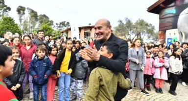 Başkan Soyer “Mahallede Dayanışma Var” gençleriyle buluştu