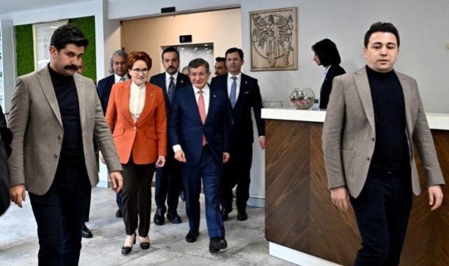 Davutoğlu'ndan  Akşener'e ziyaret