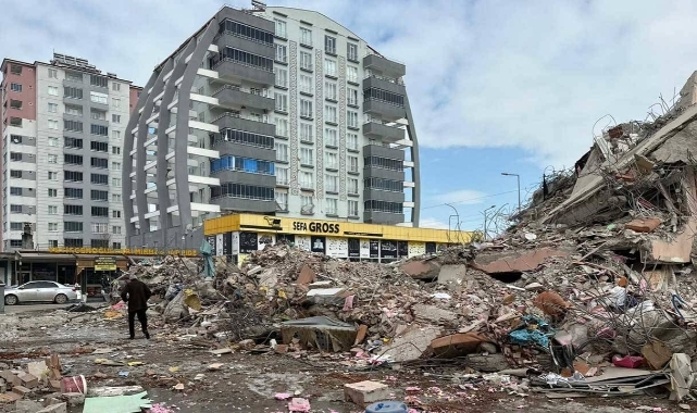 İlkokul mezunu fırıncı, mimar olarak yazılmış!