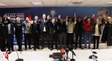 İYİ Parti’den istifa eden 11 kişi AK Parti'ye geçti