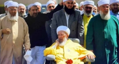 Kandırıp, mal varlığını aldılar