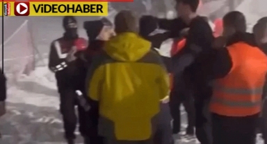 Korkunç olay... Canlarını düşünen çalışanları bıçakladılar