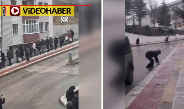 Sokaklar adeta buz pistine döndü: Vatandaşların güçlükle yürüdüğü anlar kameralara yansıdı