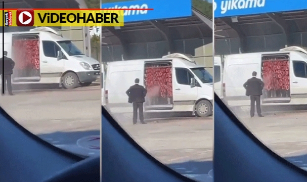 Sucukları araca doldurdu, oto yıkamacıda hortumla yıkadı