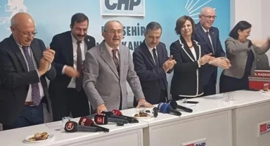 Yılmaz Büyükerşen'den CHP'ye eleştiri: Adeta bir virüs, mikrop gibi...