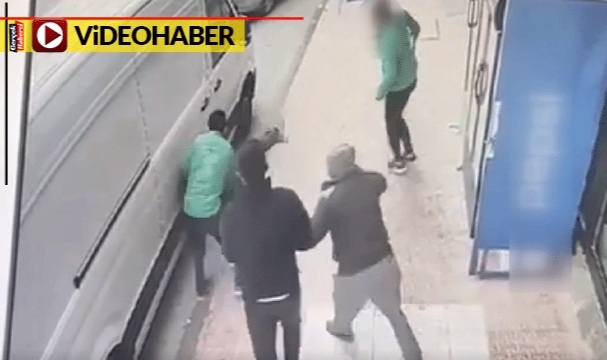 Yol verme kavgası 3 kişiyi yaraladı