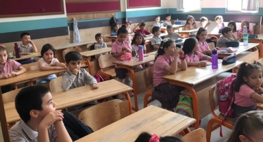 6 Şubat depremlerinin 1. yılı: Hatay'da eğitim-öğretime 1 gün ara verildi