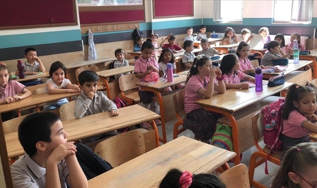 6 Şubat depremlerinin 1. yılı: Hatay'da eğitim-öğretime 1 gün ara verildi