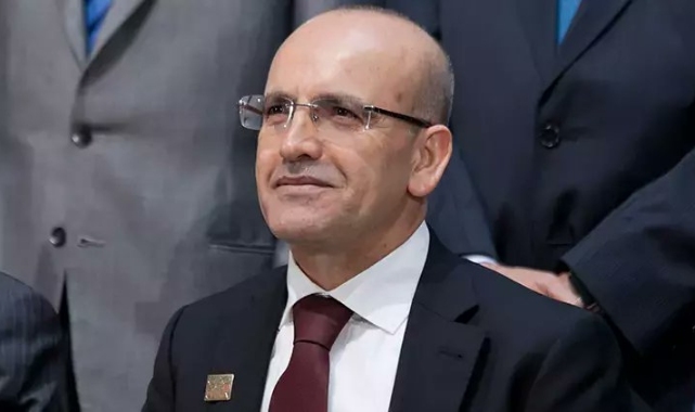 Bakan Şimşek'ten gençlere uyarı: Banka hesaplarınızı kimseye kullandırmayın