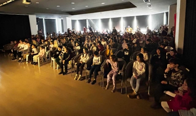 Bornovalı minikler tatilde eğlenceye doydu