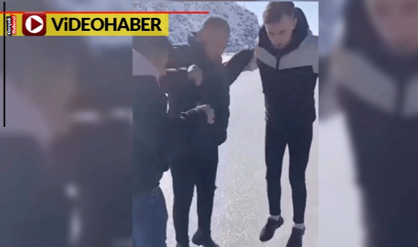 Buz tutan Eğirdir Gölü'nde zıplayarak buzu kırdılar