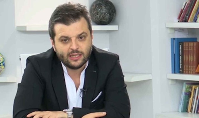 Candaş Tolga Işık: "Tunç Soyer, sizin tek sınırınız kendi evinizin bahçesi olmalı"