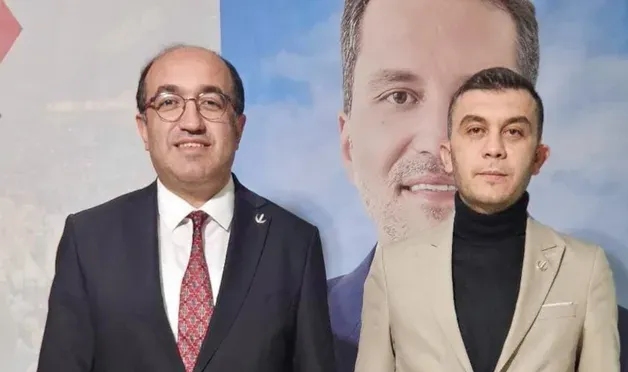 Davutoğlu'na 'Davanı satmayacaktın' diyen belediye başkanı, Yeniden Refah'a geçti