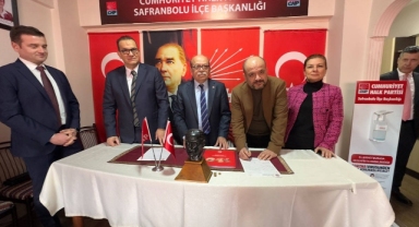 DEVA ve İYİ Parti’den ayrılıp CHP’ye katıldılar