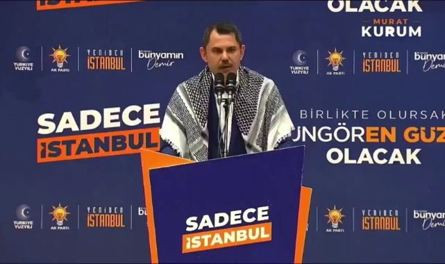 Diyarbakırlılar buluşmasına katılan Murat Kurum poşu taktı, Kürtçe konuştu, halay çekti