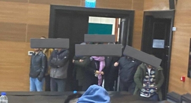 İstanbul Üniversitesi rektörü okulu halka açtı, amfilere de girilmeye başlandı!