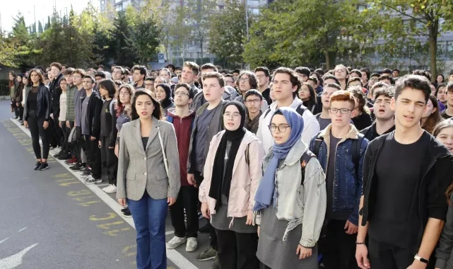 MEB duyurdu: Tüm okullarda 1 dakikalık saygı duruşunda bulunulacak