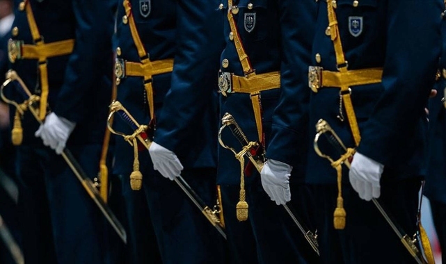 Milli Savunma Bakanlığı duyurdu: 7 Atatürkçü teğmen ihraç edildi