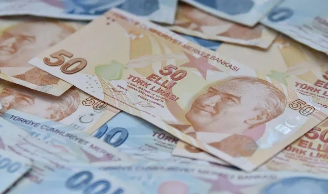 Tüketici kredilerinde büyüme sıkılaşmaya rağmen 6 ayın zirvesinde