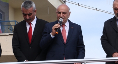 Turgut Altınok, Mansur Yavaş'ı hedef aldı: 'Allah'ın verdiği sudan para mı kazanılır?'