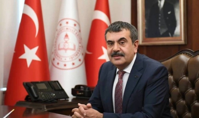 ADD'den Bakan Tekin hakkında suç duyurusu: Öğrencilere bıçak verilip kurban kesmek öğretilmişti
