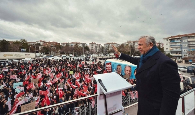 AKP Ankara’da eriyor