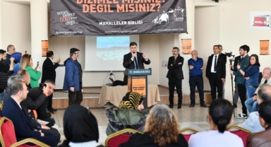 Başkan Tugay kentsel dönüşüm mağdurlarıyla buluştu