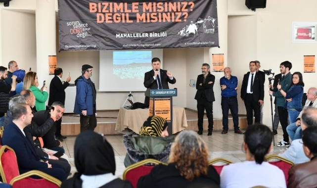 Başkan Tugay kentsel dönüşüm mağdurlarıyla buluştu