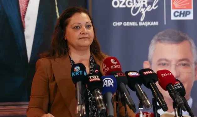 CHP'den Burcu Köksal açıklaması: Belediyelerimizin kapıları herkese sonuna kadar açık