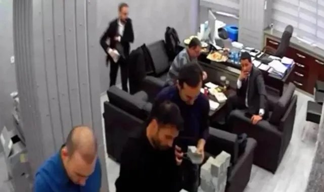 CHP'ye 'para sayma' soruşturması: 3 kişi daha 'şüpheli' sıfatıyla ifadeye çağırıldı