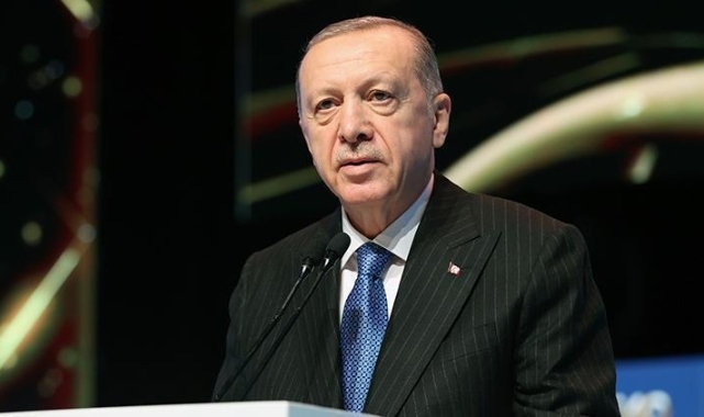Cumhurbaşkanı Erdoğan: Kimsenin hayat tarzına karışmadık, kadınlar korkutulmaya çalışılıyor