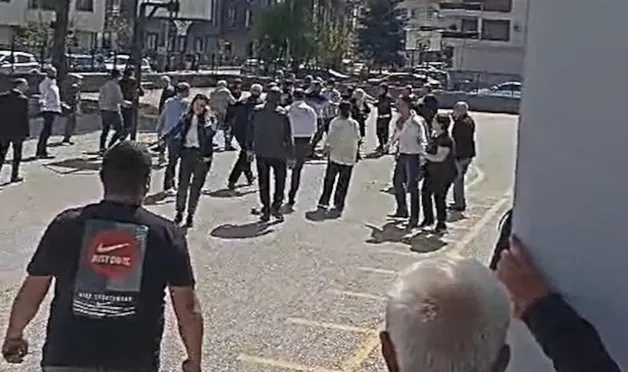 Düzce'de muhtarlık kavgası: Biber gazlı müdahale