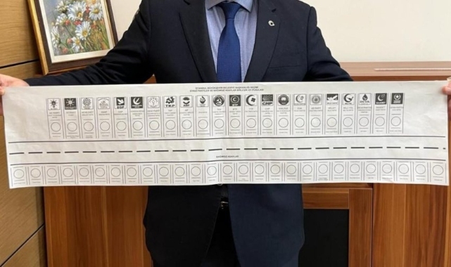 En uzun oy pusulası 1 metre ile İstanbul'da
