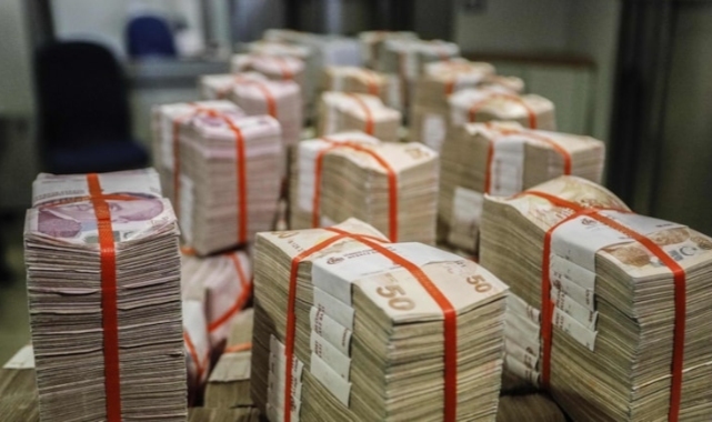 Hazine 12,8 milyar lira borçlandı