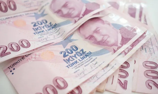 Hazine iki ayda 405 milyar lira açık verdi