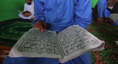 Hindistan'da Medrese Eğitim Yasası iptal edildi: