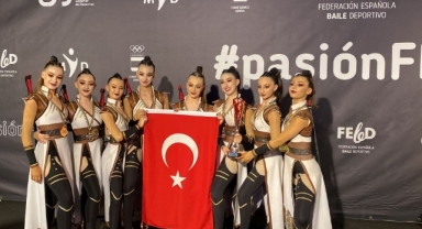 İzmir sporcuları İspanya’da tarih yazdı