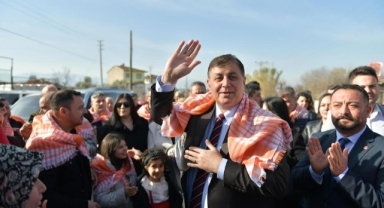 Ödemiş’in köylerine Kocaoğlu selamıyla girdi