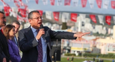 Özgür Özel'den gençlere kritik çağrı: 'Sandığa davet ediyorum'