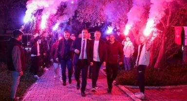 Sandıkta Atatürk’e sahip çıkın