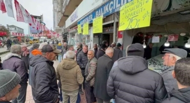 Tezgahta kuyruk oluştu: Kilosu 25 TL!