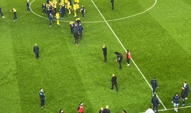 Trabzon'da maç sonu saha karıştı!