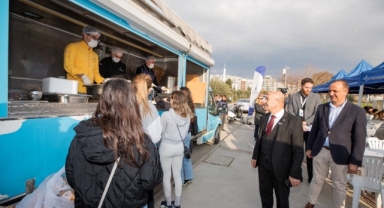 Üniversitelilere 860 bin kişilik ücretsiz yemek dağıtıldı